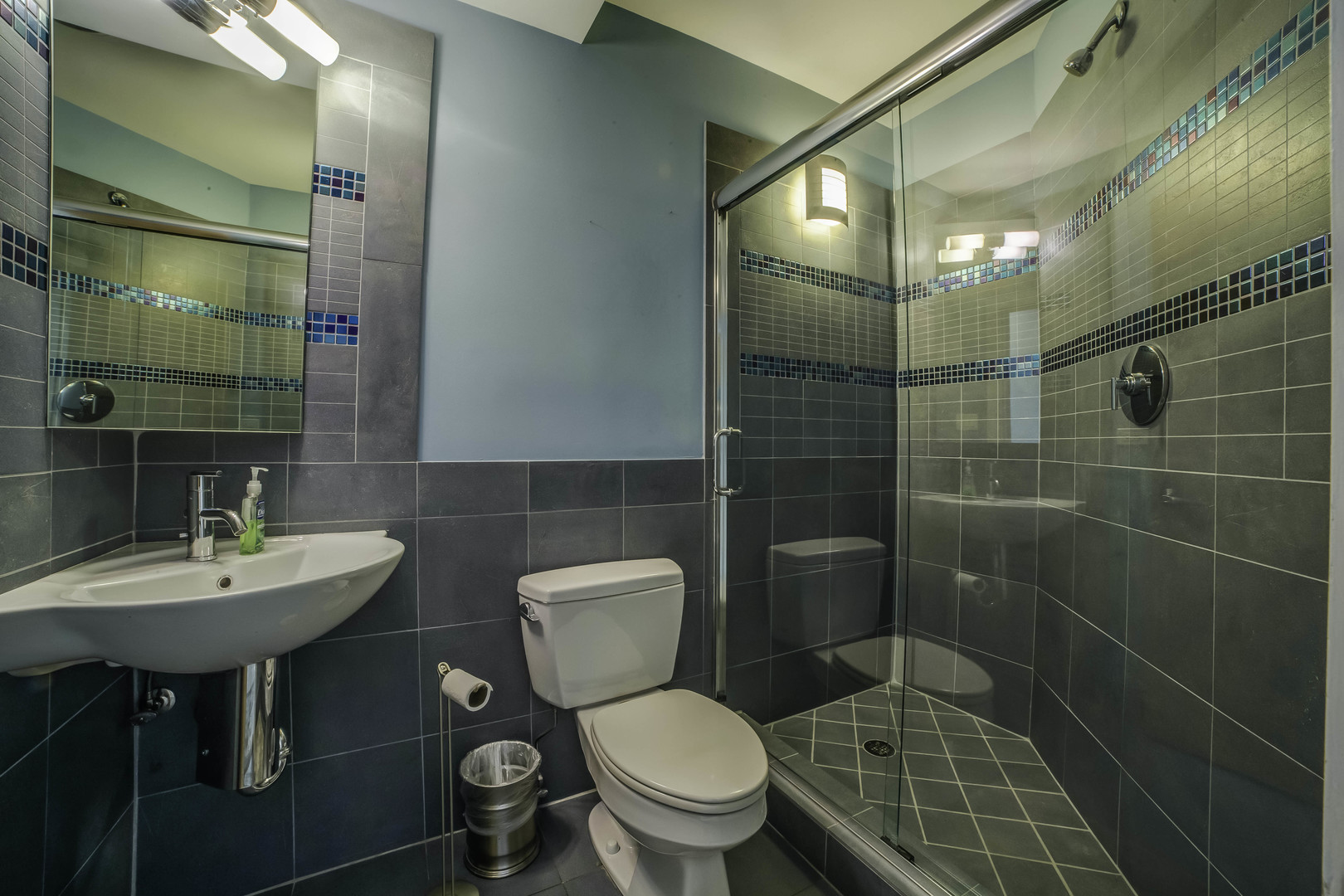 1411 N Leavitt Street