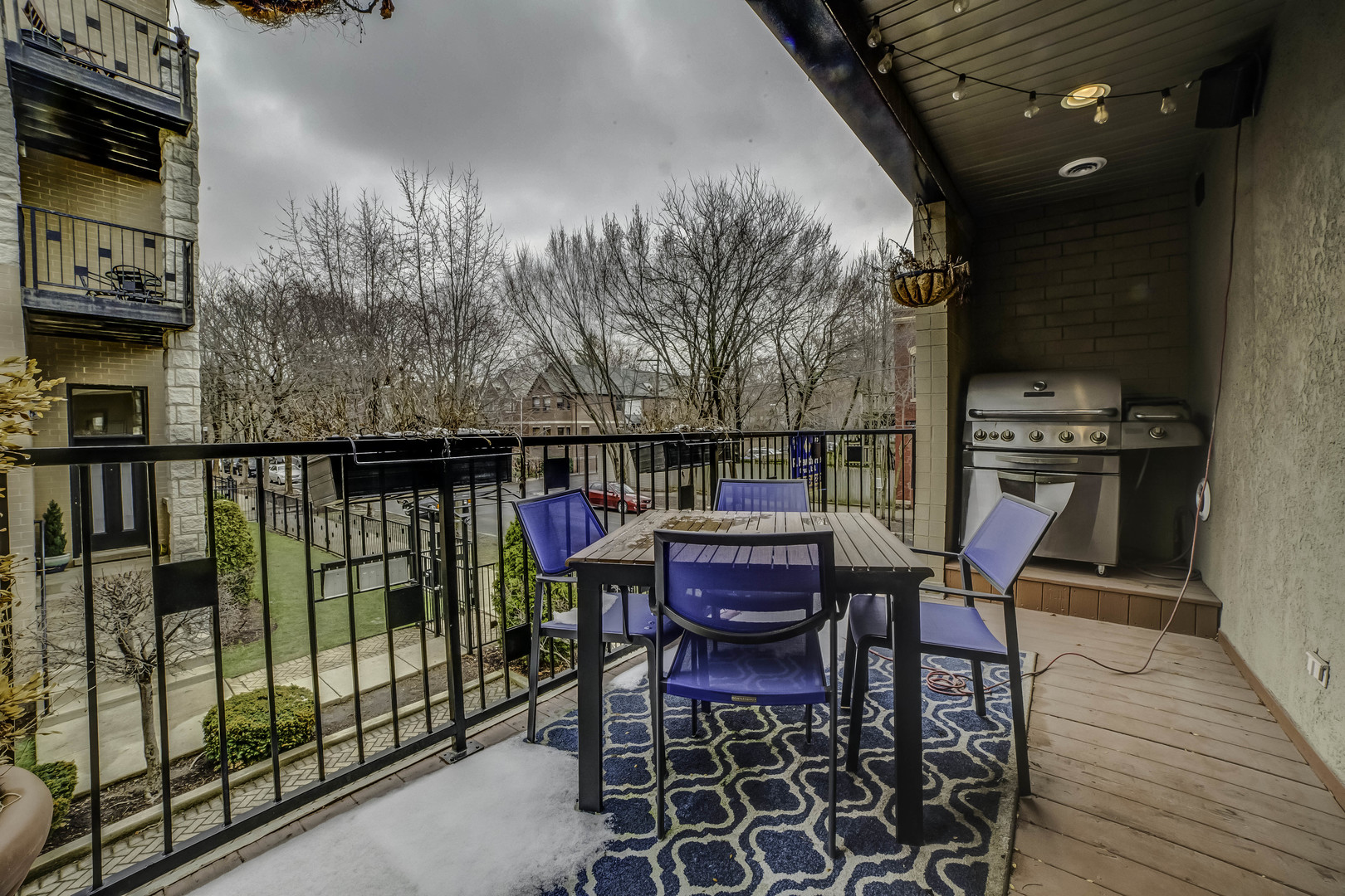 1411 N Leavitt Street