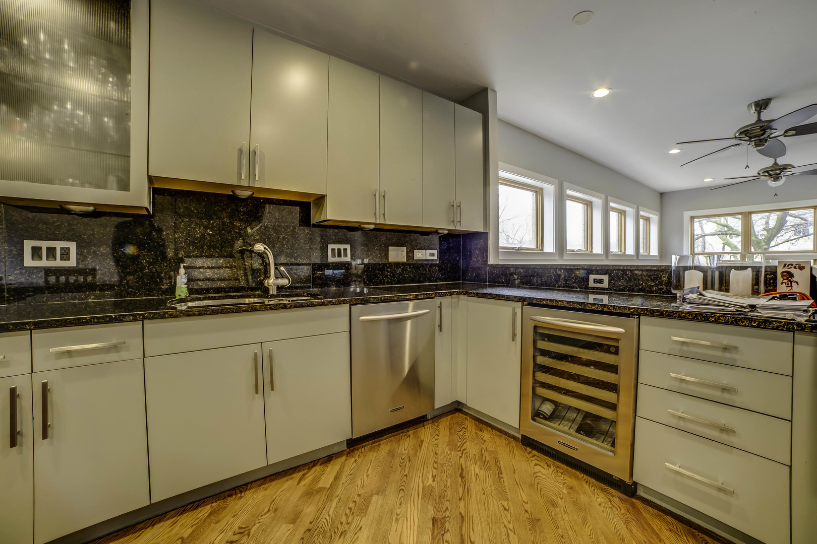 1411 N Leavitt Street