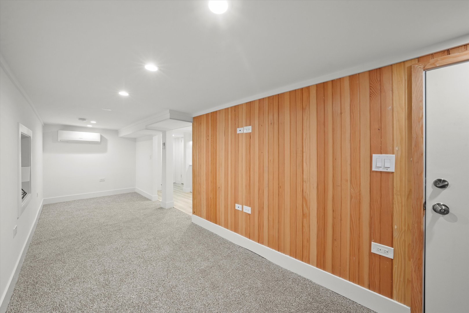 1025 W 31st Place Unit: G