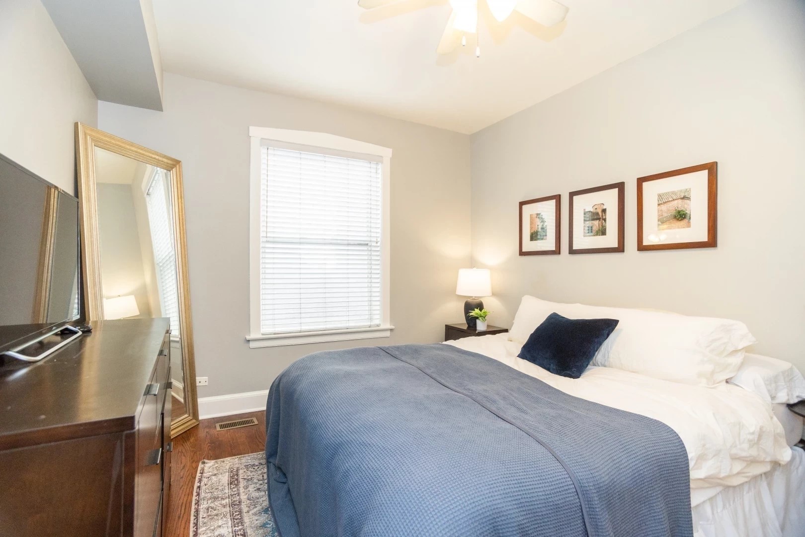 2026 N Burling Street Unit: 208