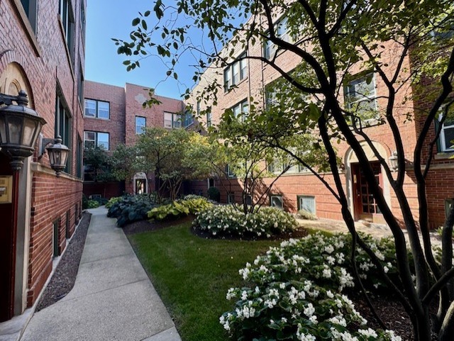 2026 N Burling Street Unit: 208