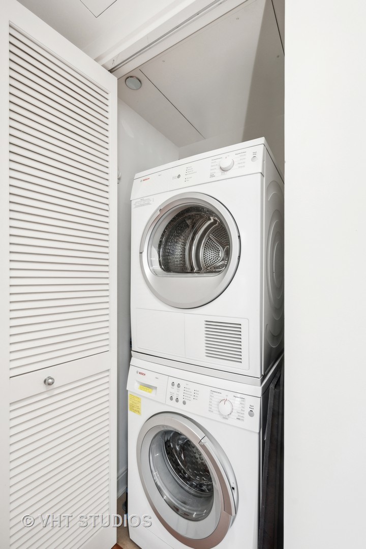 60 E Monroe Street Unit: 2505