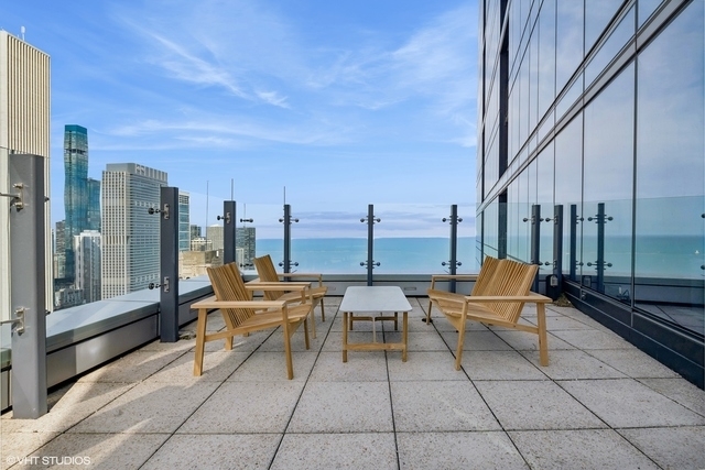 60 E Monroe Street Unit: 2505