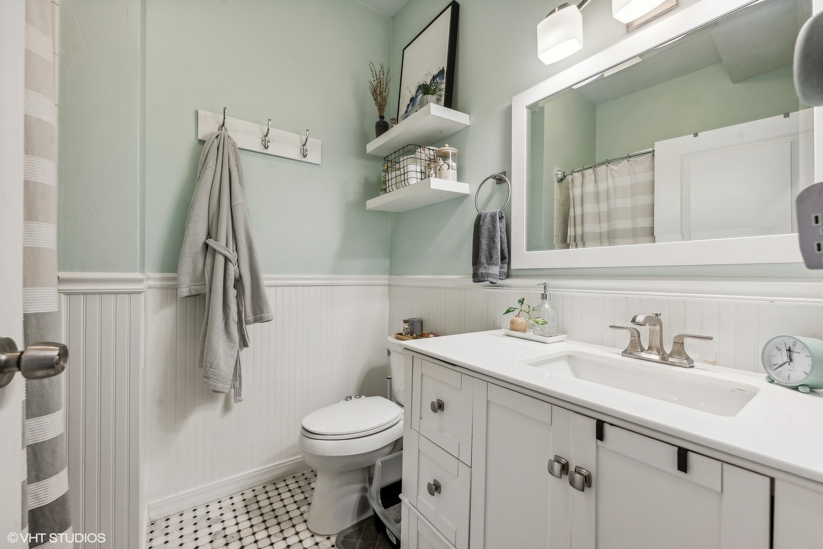 3055 N Seminary Avenue Unit: 3S