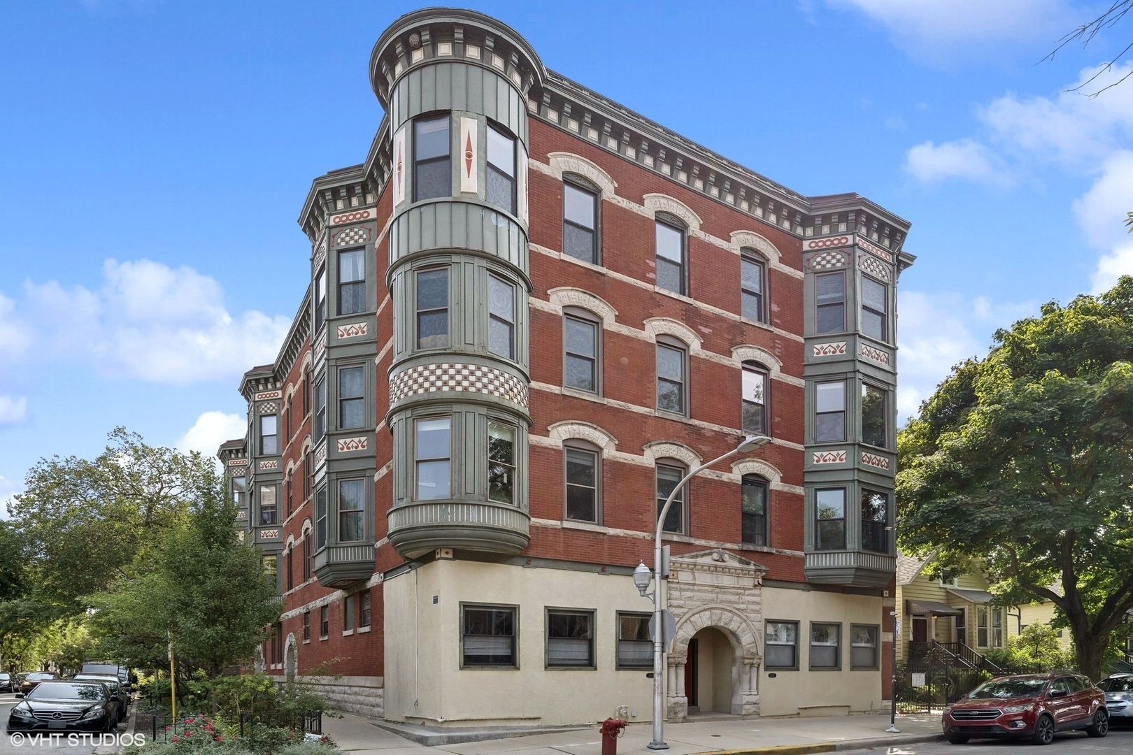 3055 N Seminary Avenue Unit: 3S