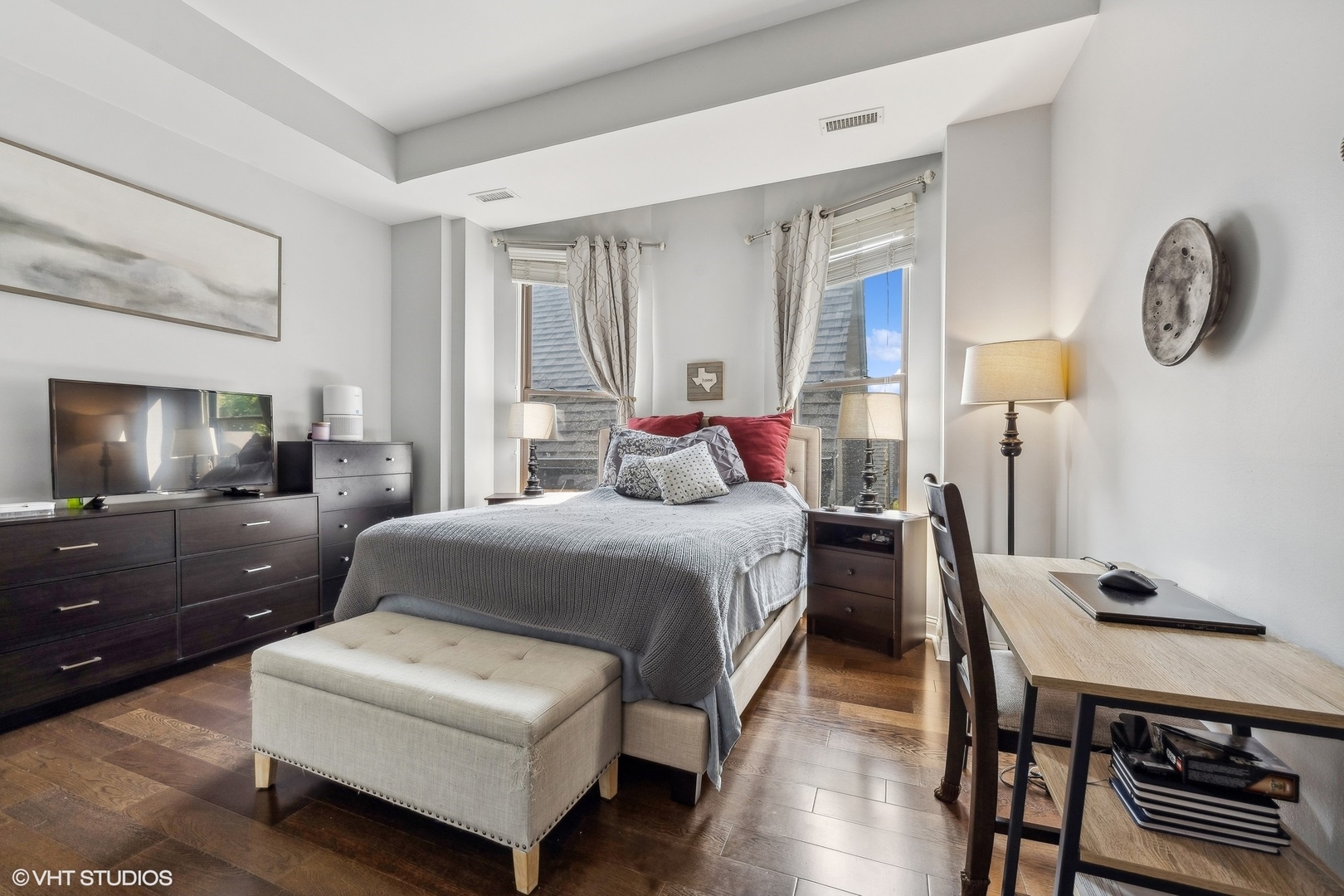 3055 N Seminary Avenue Unit: 3S