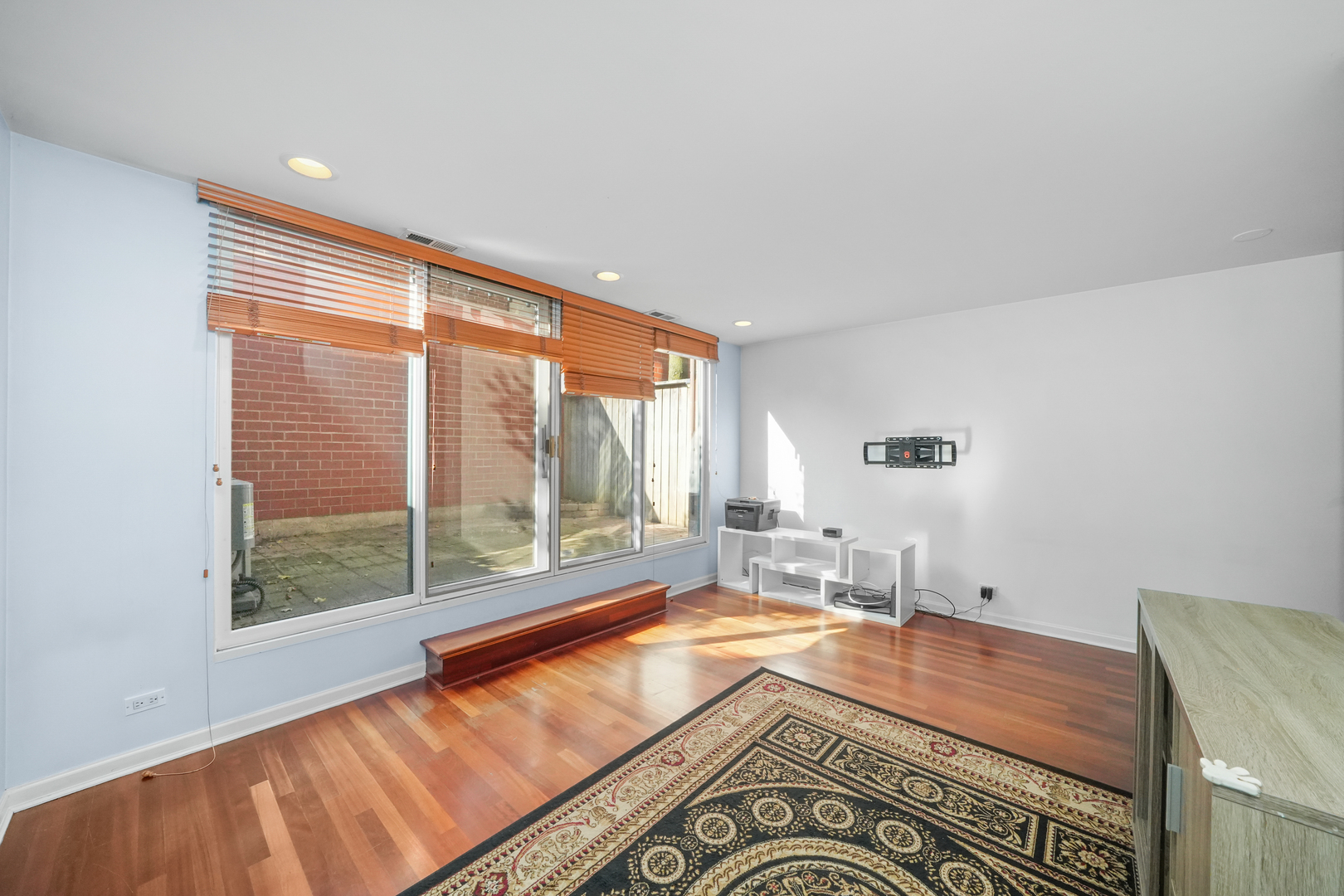 641 W Willow Street Unit: 124