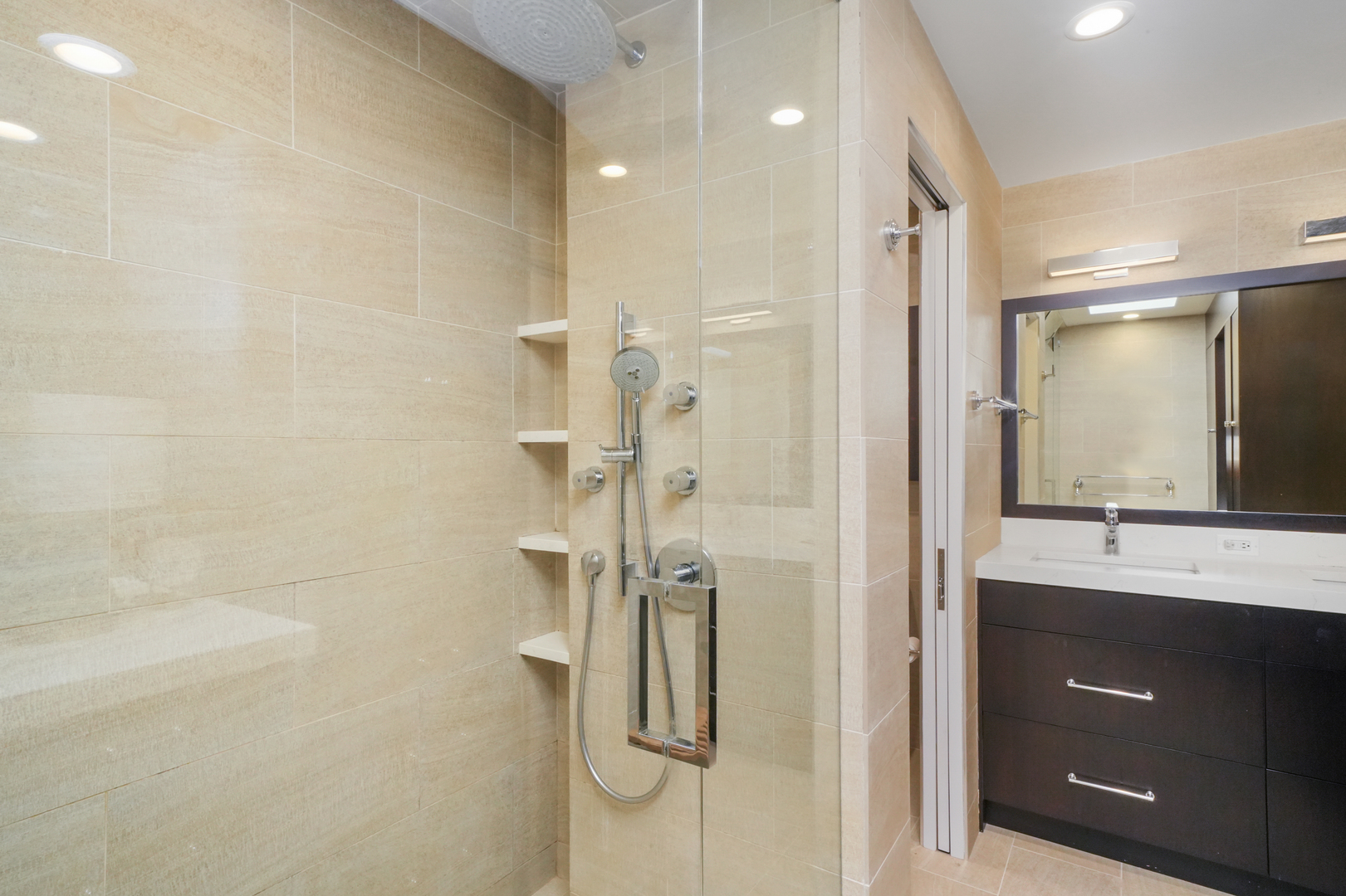 641 W Willow Street Unit: 124