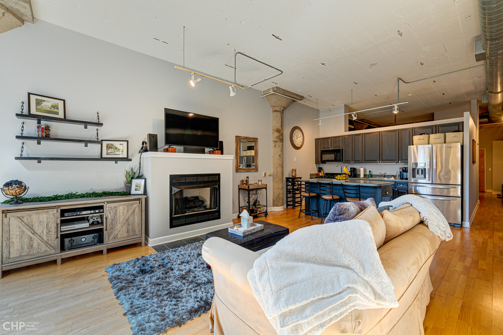 15 S Throop Street Unit: 209