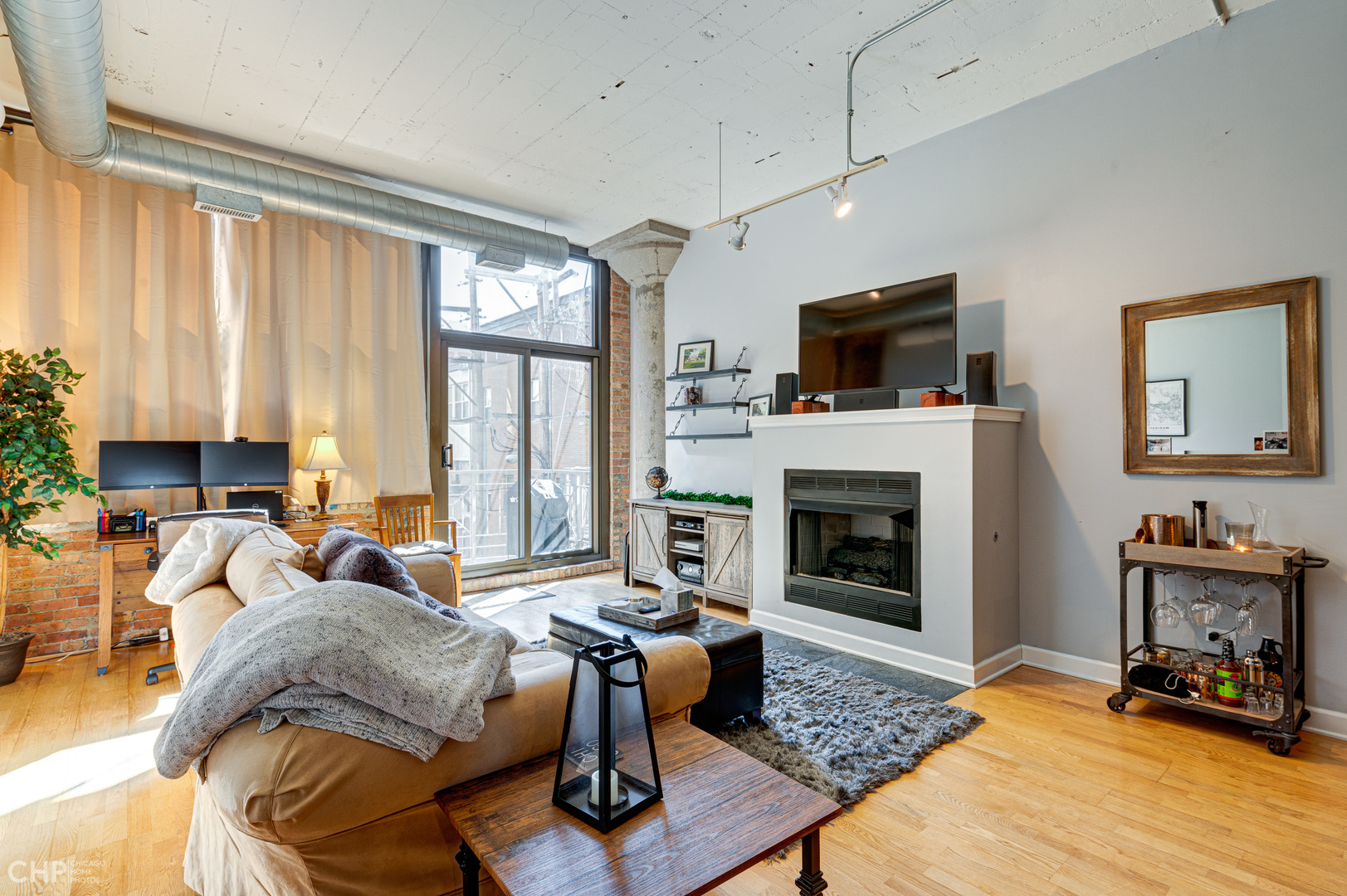 15 S Throop Street Unit: 209