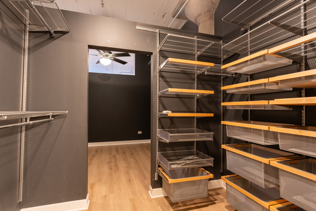 15 S Throop Street Unit: 209