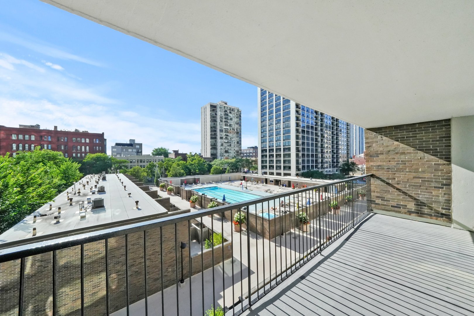 1555 N Sandburg Terrace Unit: 401K