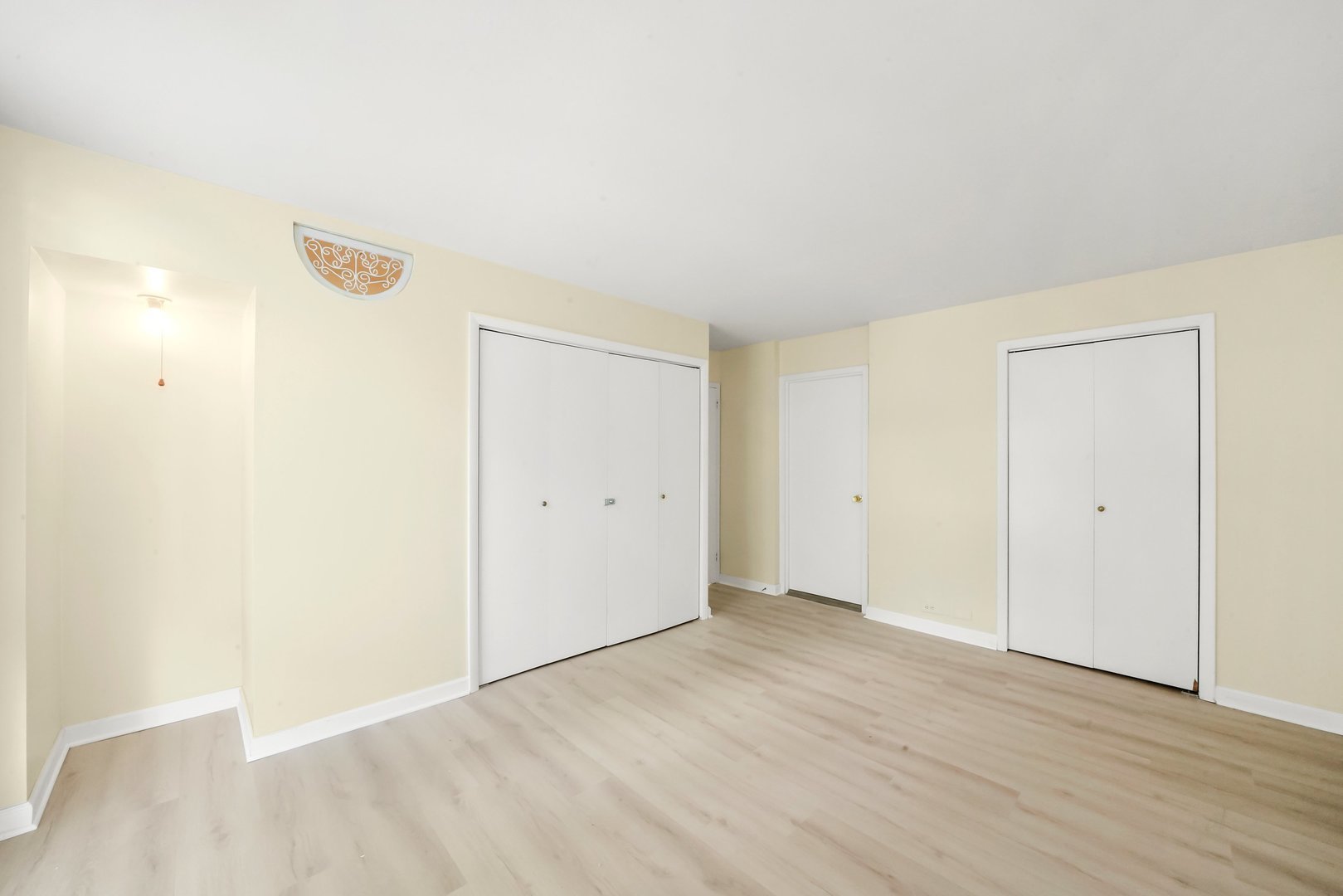 1555 N Sandburg Terrace Unit: 401K