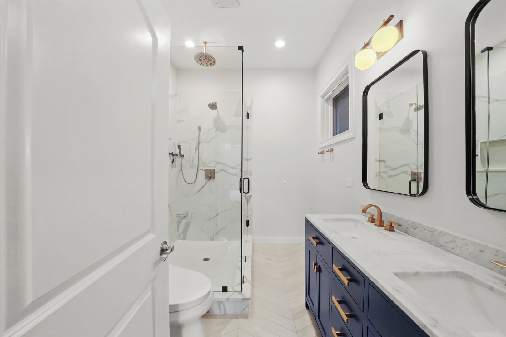 1246 N WOLCOTT Avenue Unit: 1