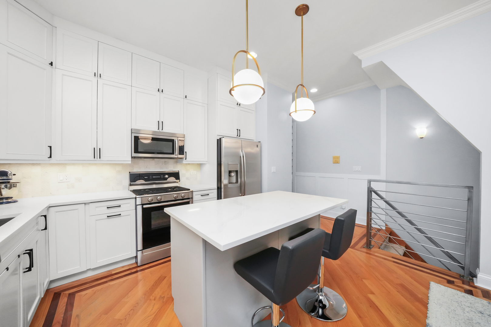 1246 N WOLCOTT Avenue Unit: 1