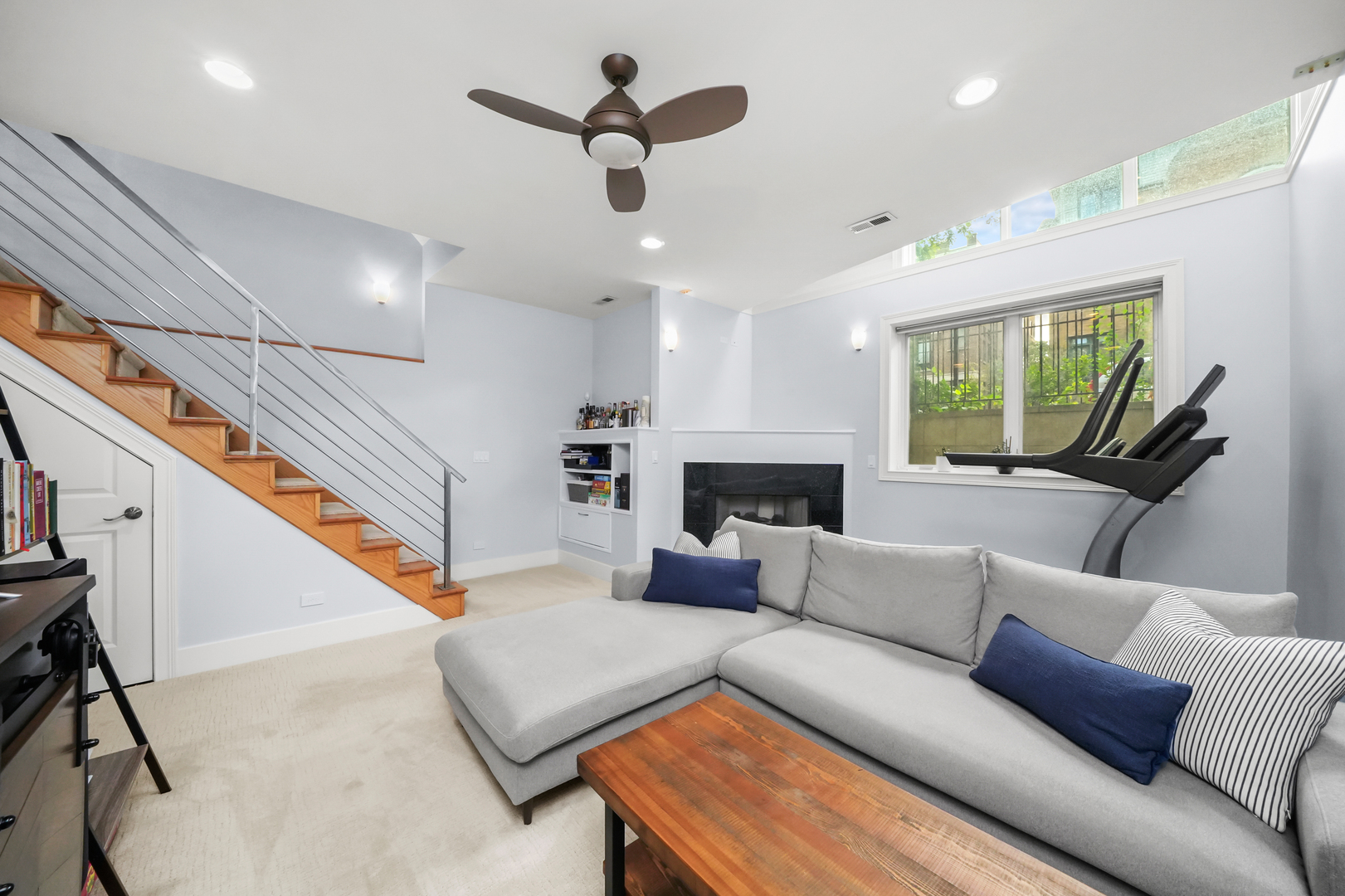 1246 N WOLCOTT Avenue Unit: 1