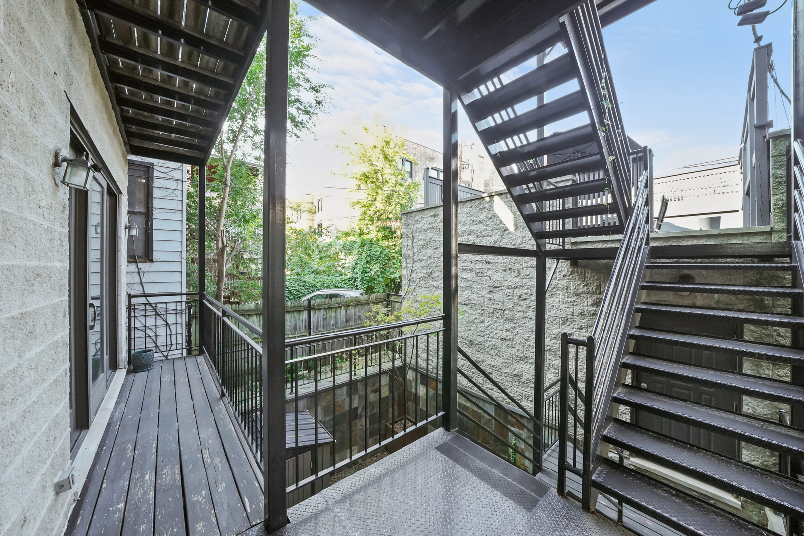 1246 N WOLCOTT Avenue Unit: 1