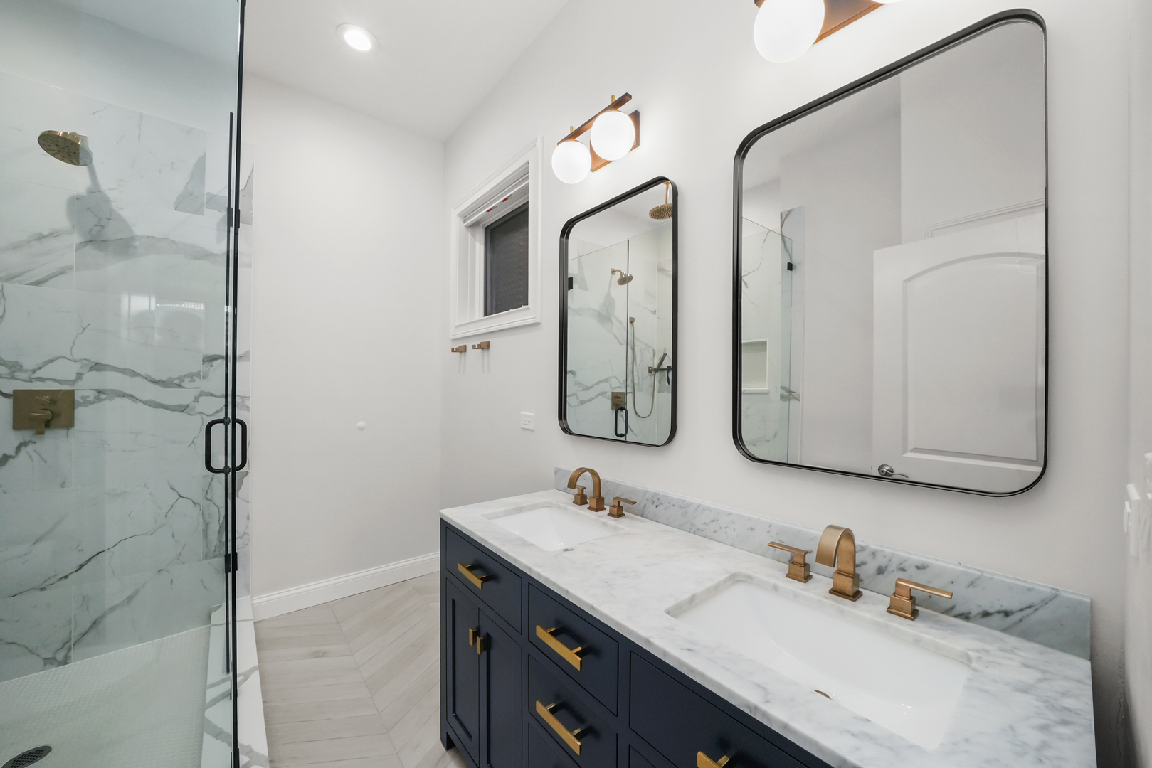 1246 N WOLCOTT Avenue Unit: 1