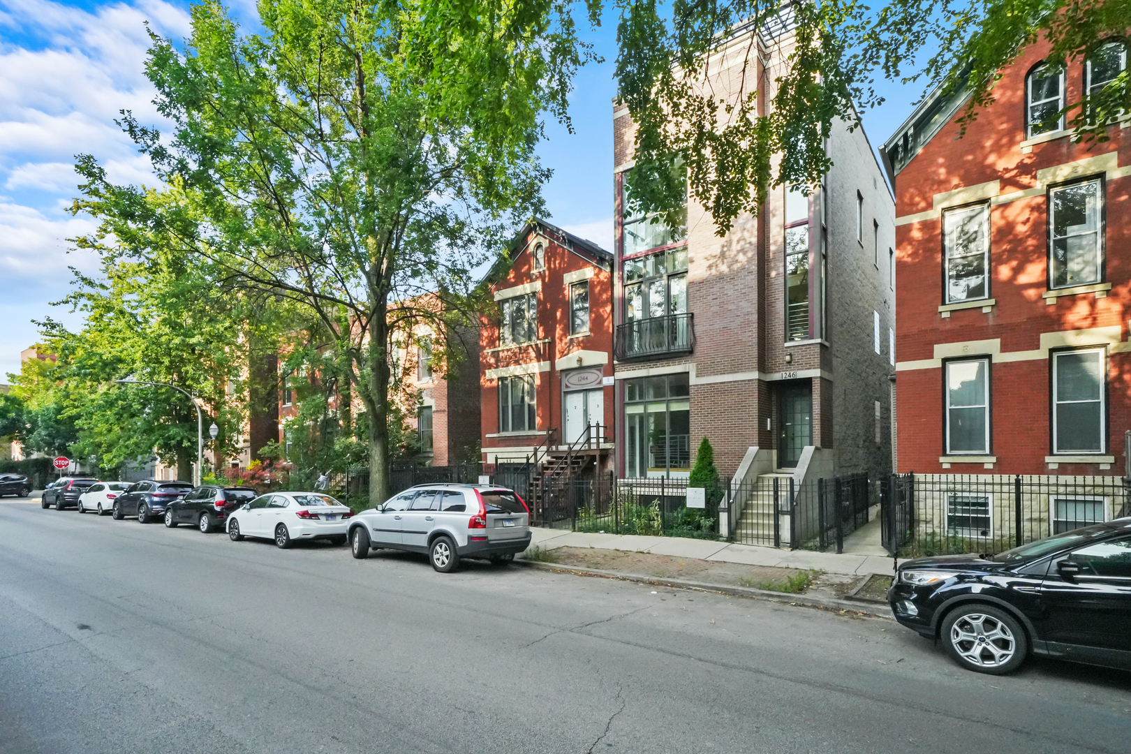 1246 N WOLCOTT Avenue Unit: 1