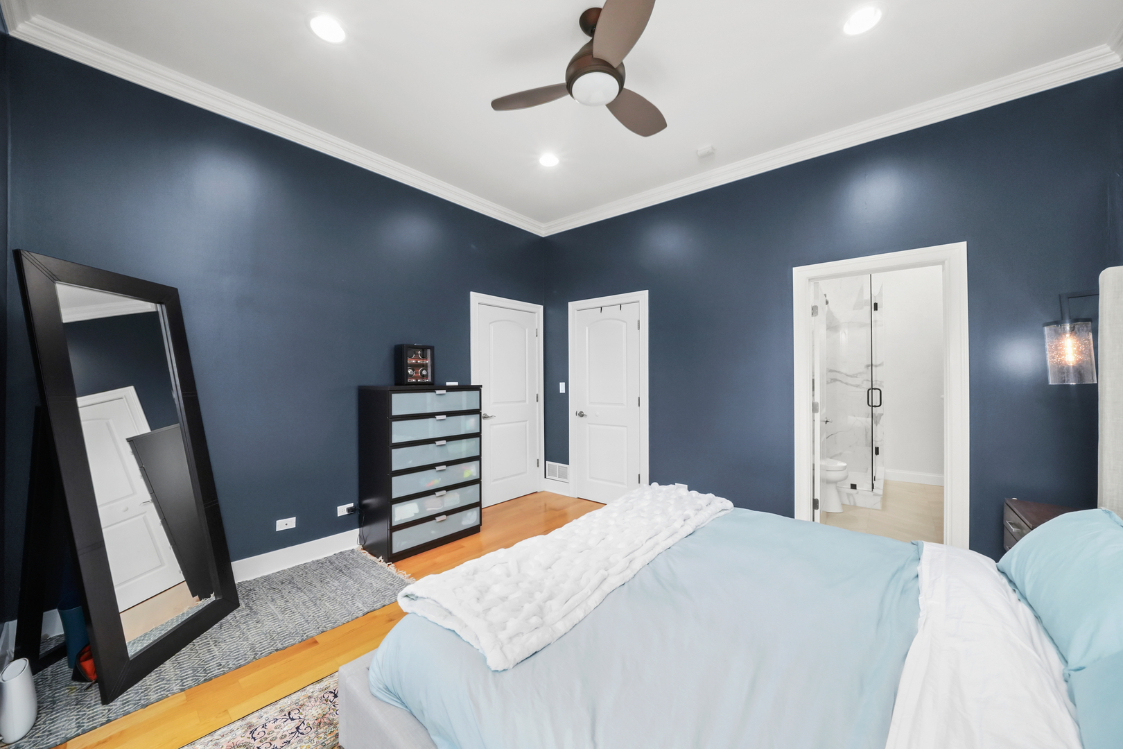 1246 N WOLCOTT Avenue Unit: 1