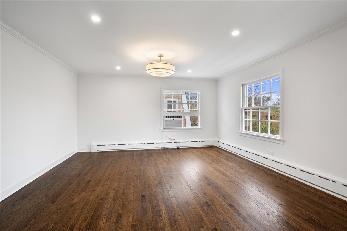 2228 Central Street Unit: 3