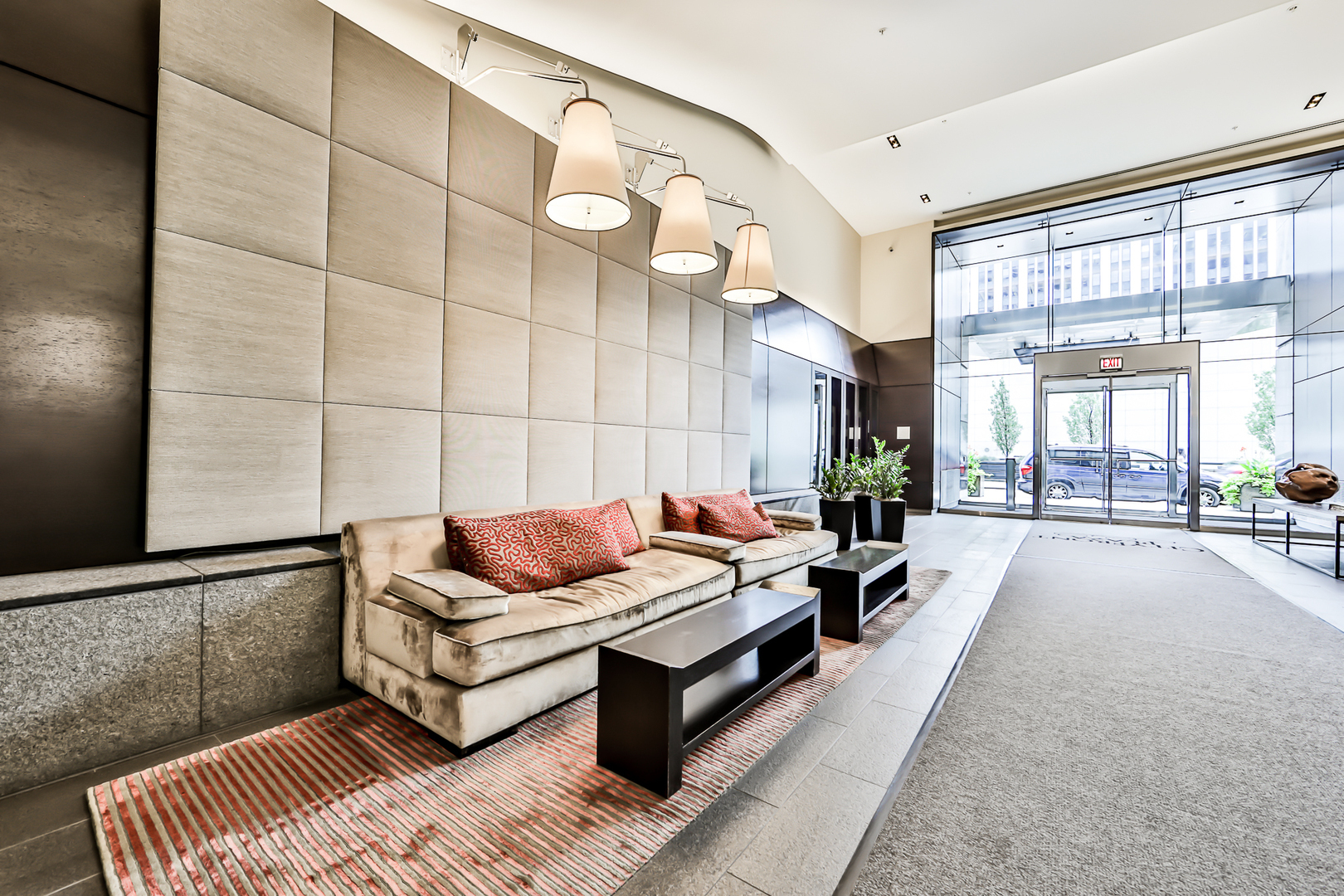 240 E ILLINOIS Street Unit: 502