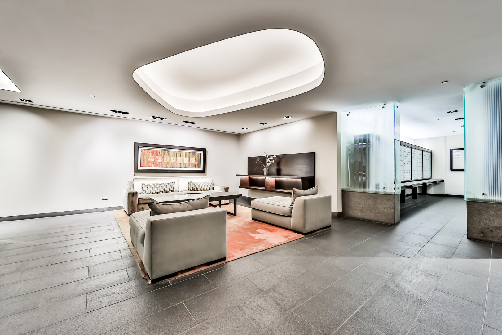 240 E ILLINOIS Street Unit: 502