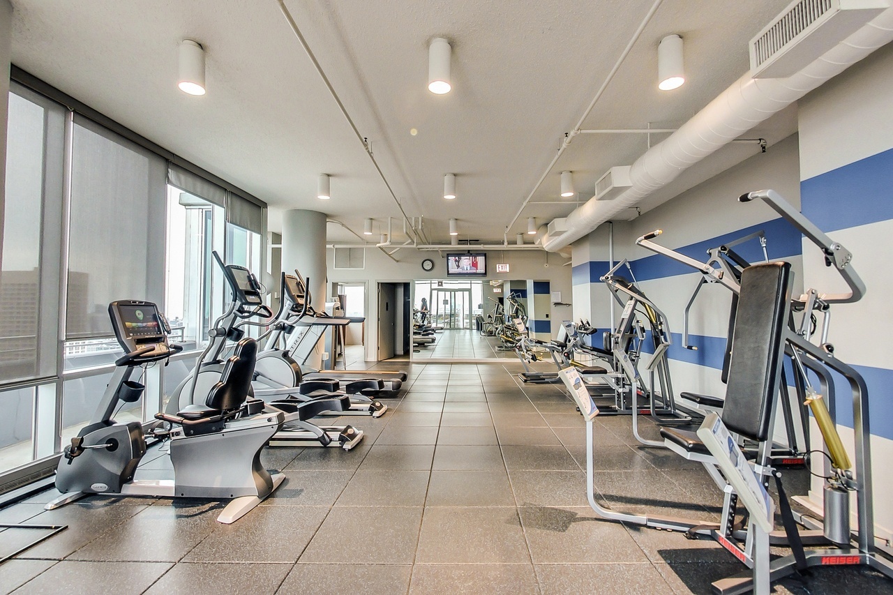 737 W Washington Boulevard Unit: 2710