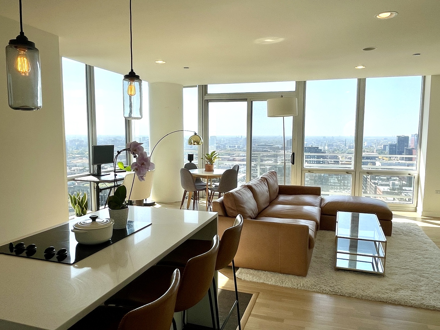 737 W Washington Boulevard Unit: 2710