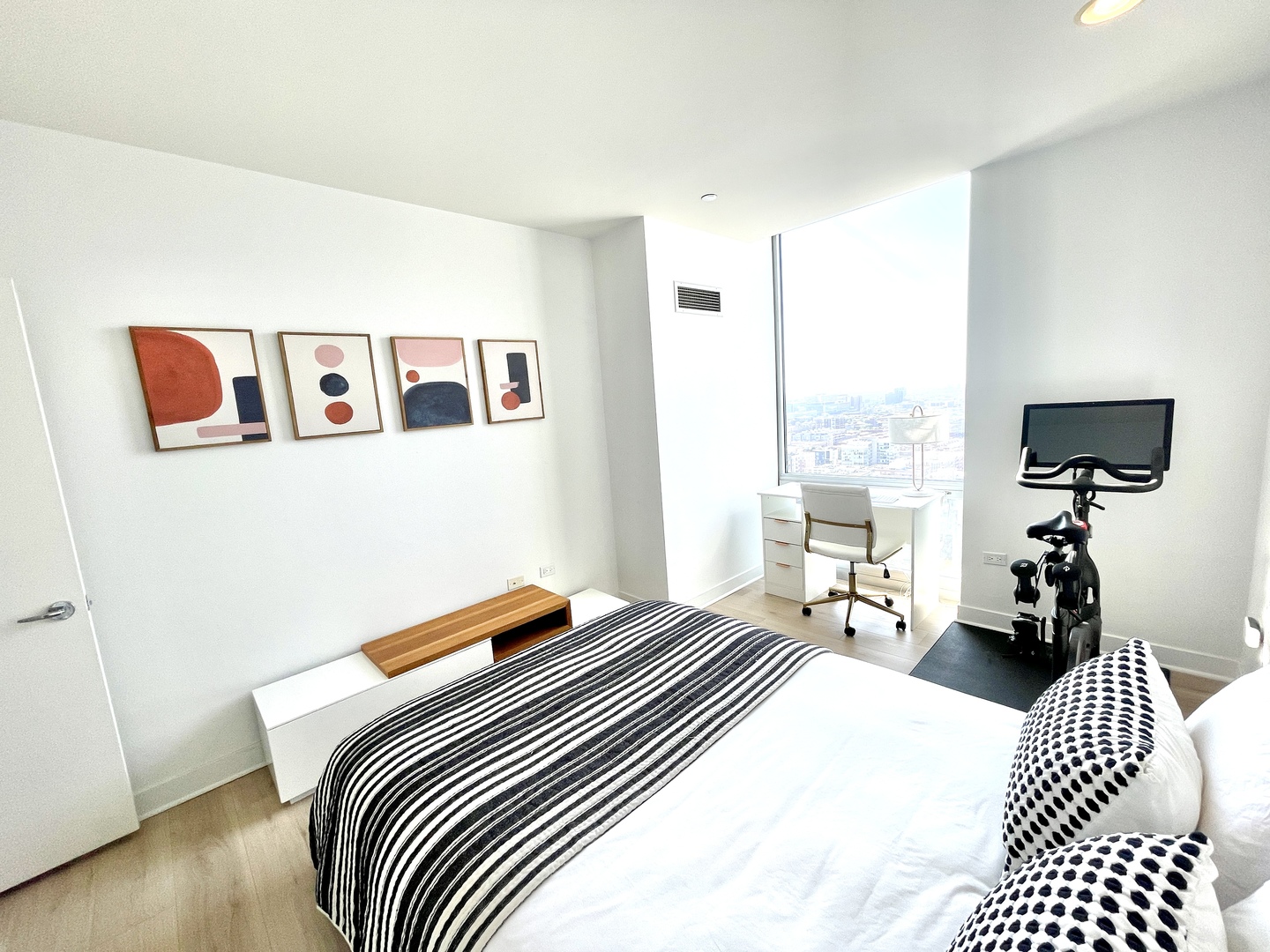 737 W Washington Boulevard Unit: 2710