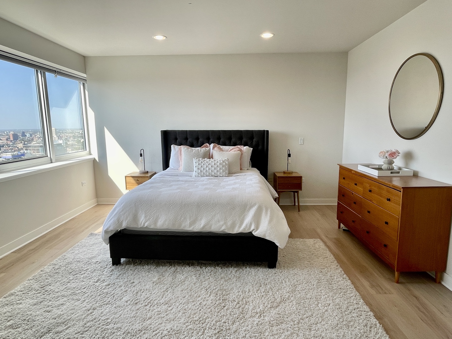 737 W Washington Boulevard Unit: 2710