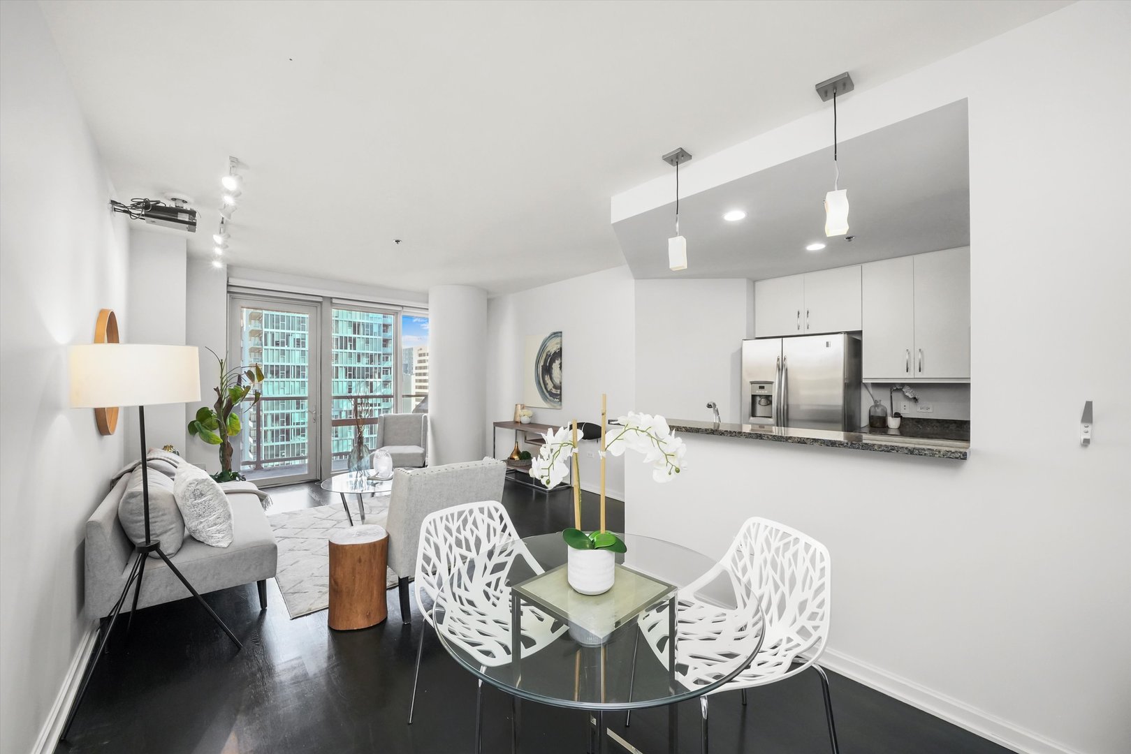 160 E ILLINOIS Street Unit: 1403