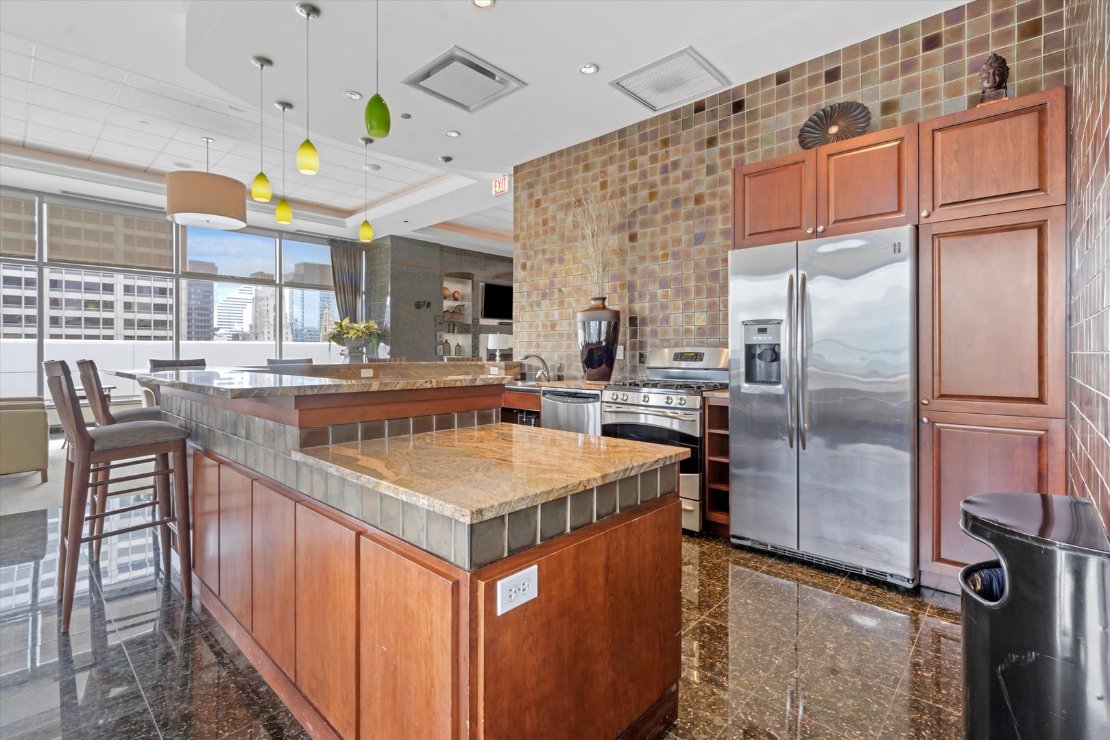 160 E ILLINOIS Street Unit: 1403