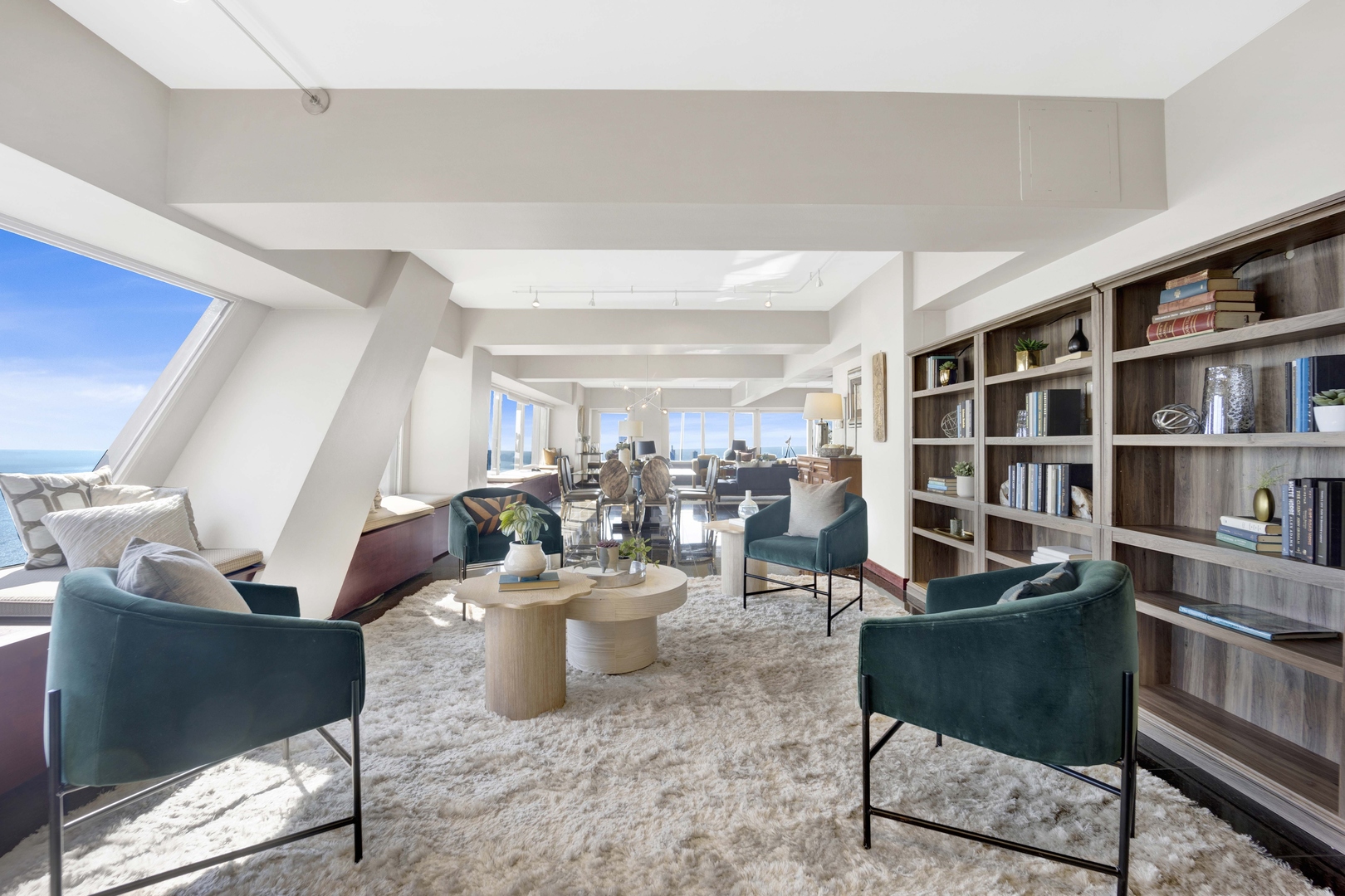 175 E Delaware Place Unit: 8606-07