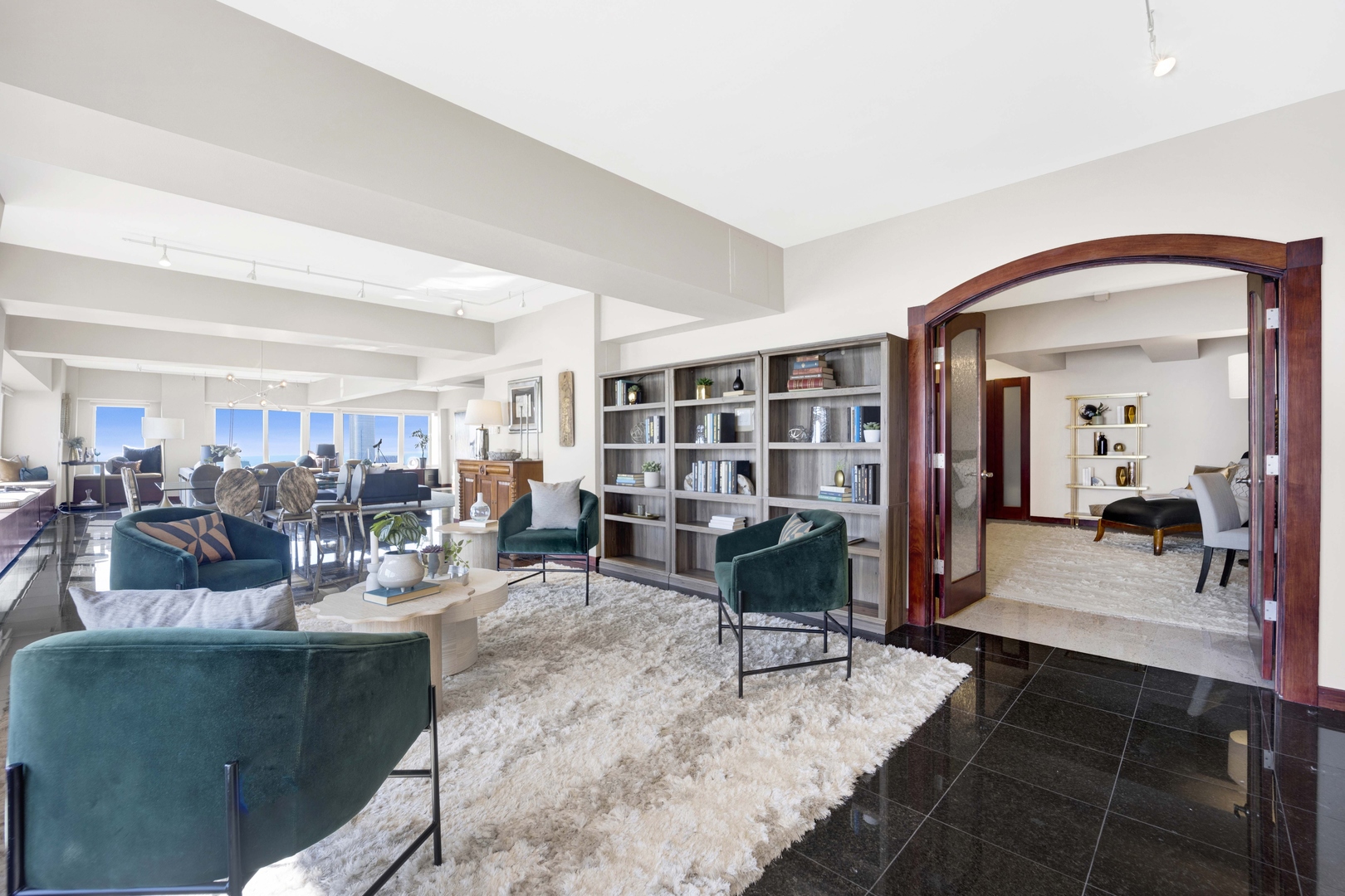 175 E Delaware Place Unit: 8606-07