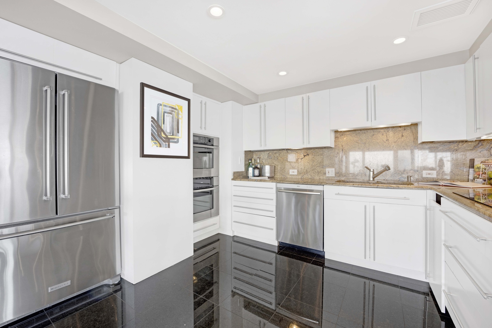 175 E Delaware Place Unit: 8606-07