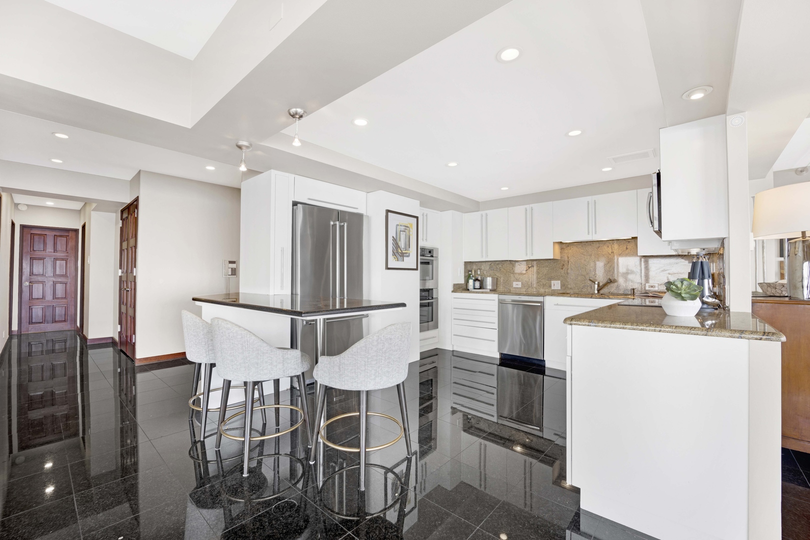 175 E Delaware Place Unit: 8606-07
