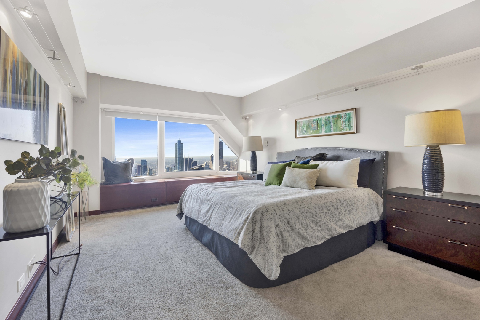 175 E Delaware Place Unit: 8606-07