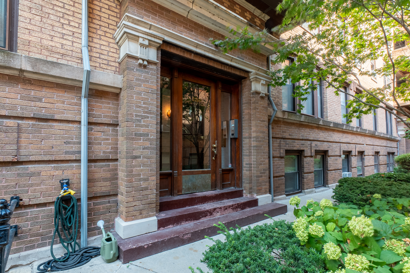 2749 N Hampden Court Unit: 3E