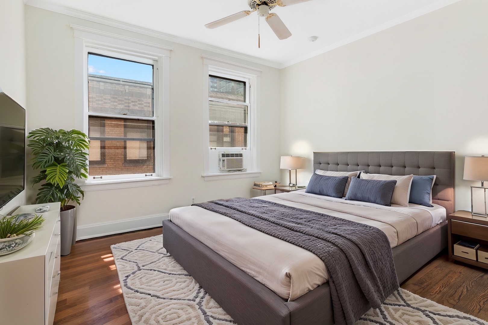 2749 N Hampden Court Unit: 3E