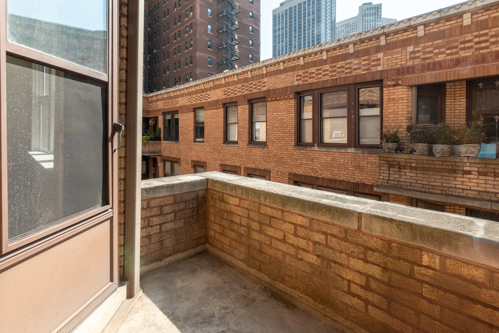 2749 N Hampden Court Unit: 3E