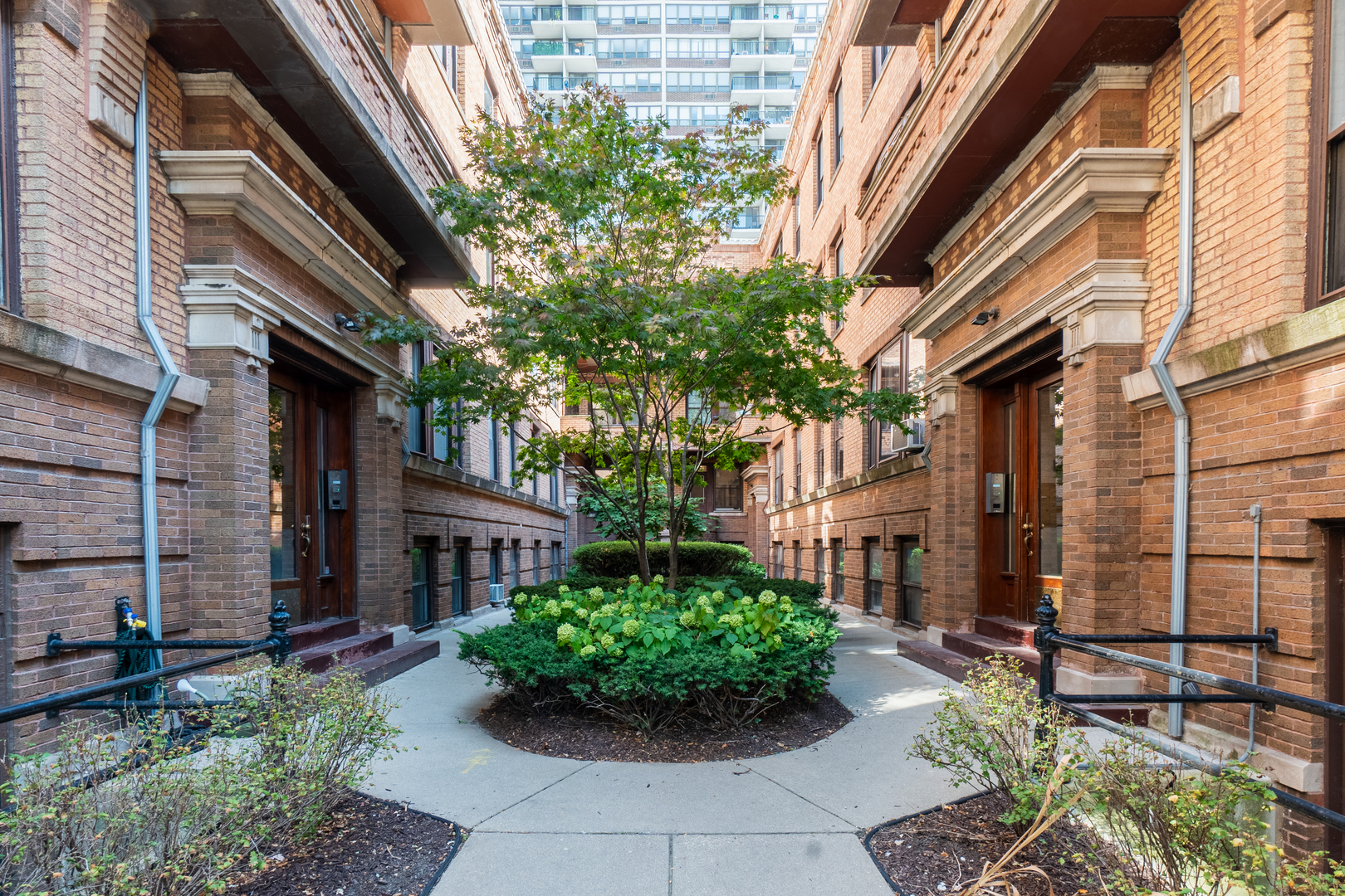 2749 N Hampden Court Unit: 3E