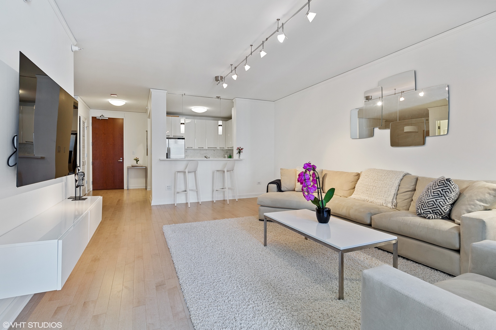 420 E WATERSIDE Drive Unit: 905