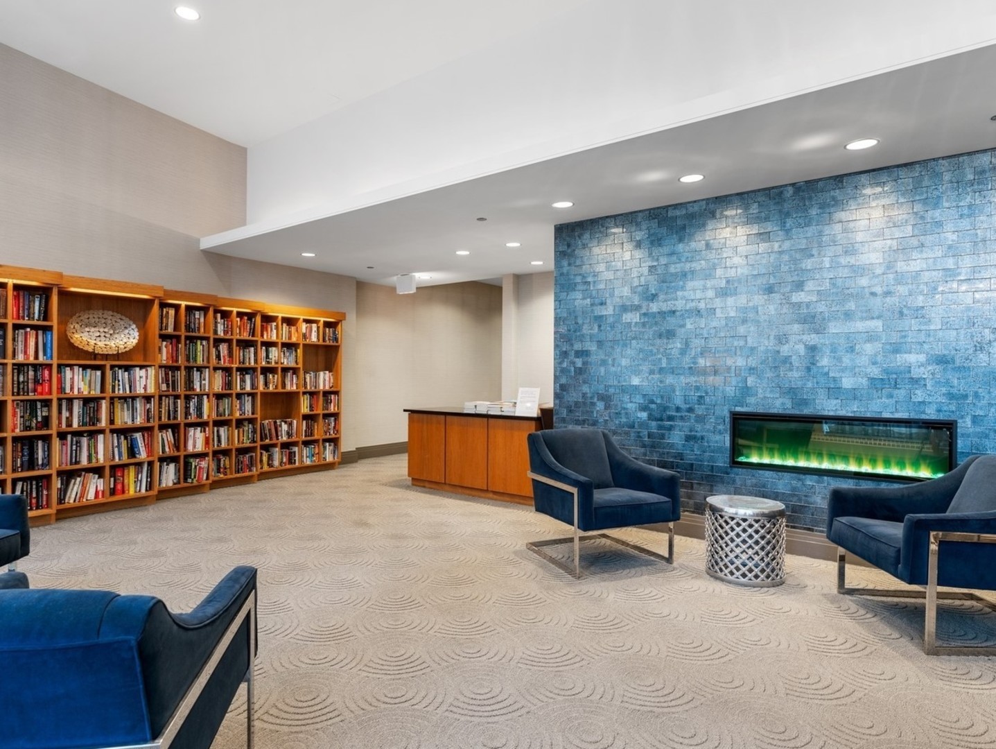 420 E WATERSIDE Drive Unit: 905