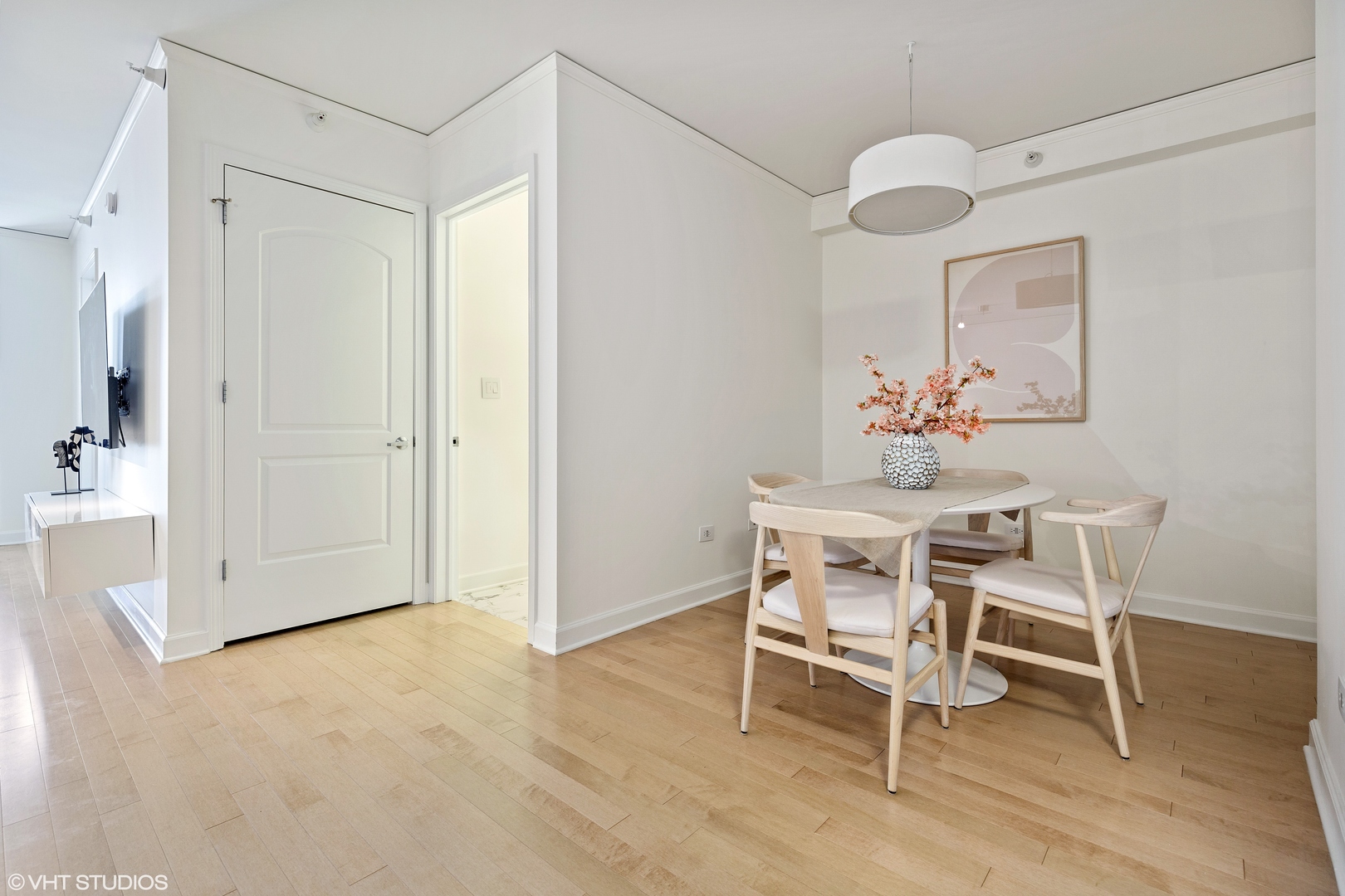 420 E WATERSIDE Drive Unit: 905