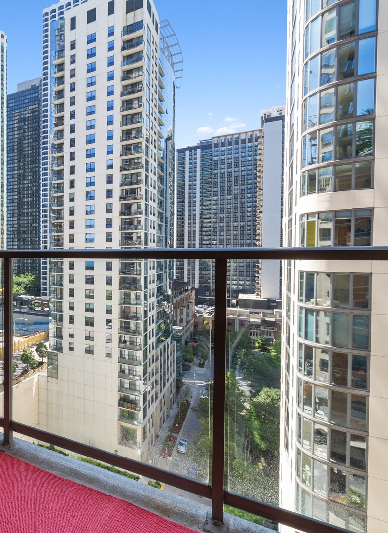 420 E WATERSIDE Drive Unit: 905