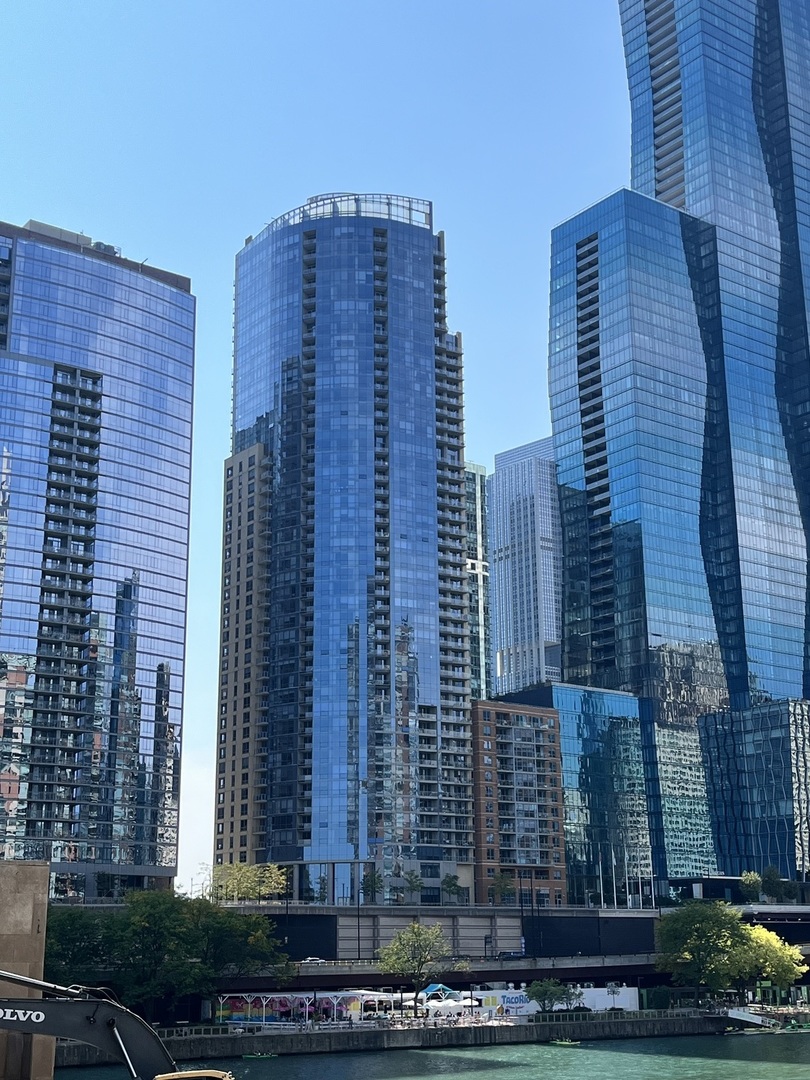 420 E WATERSIDE Drive Unit: 905