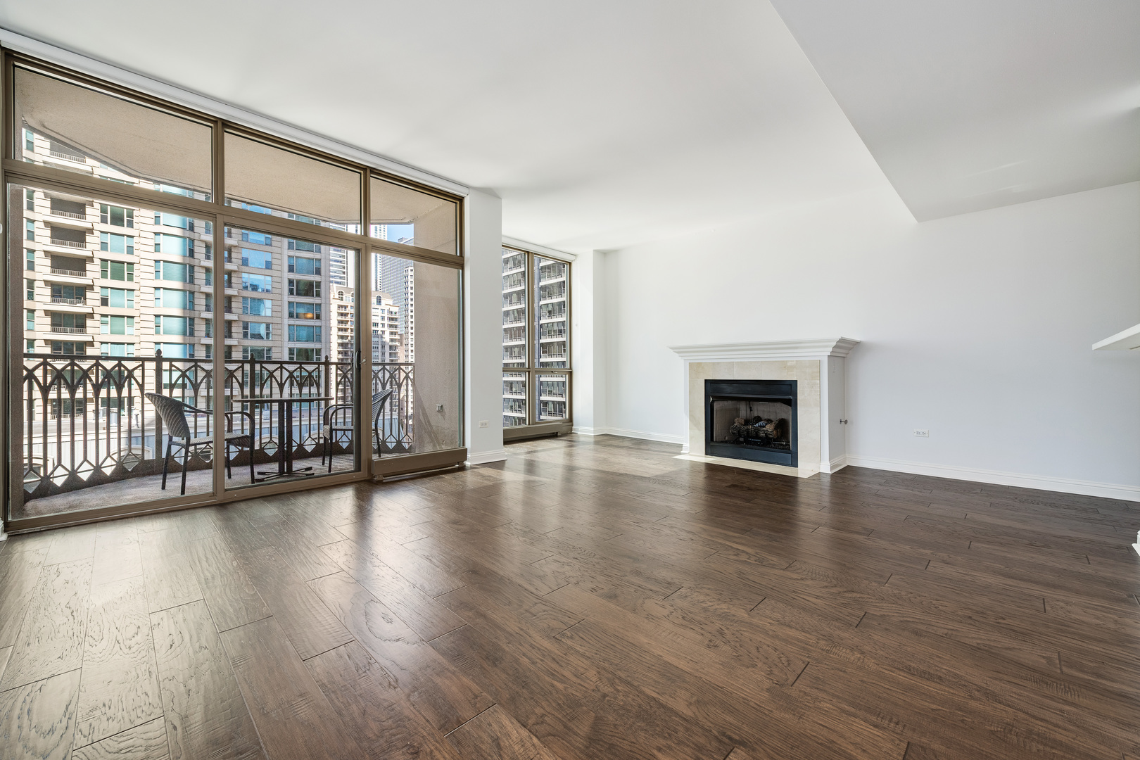 21 E Huron Street Unit: 1507