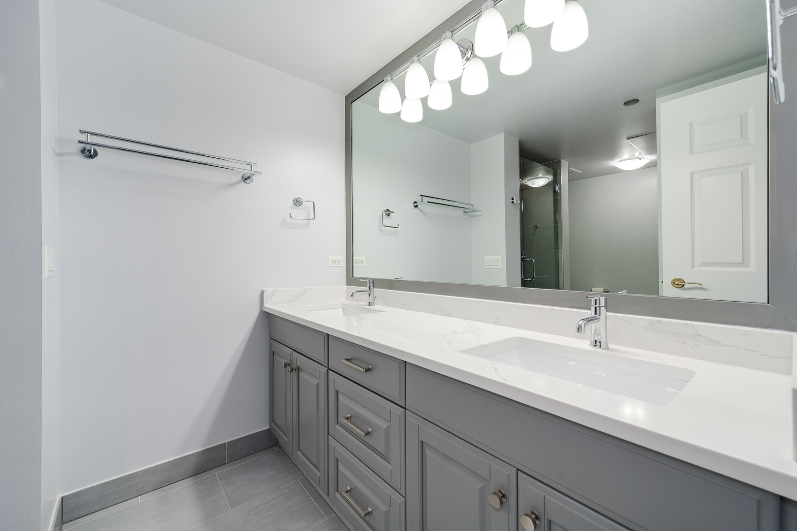 21 E Huron Street Unit: 1507